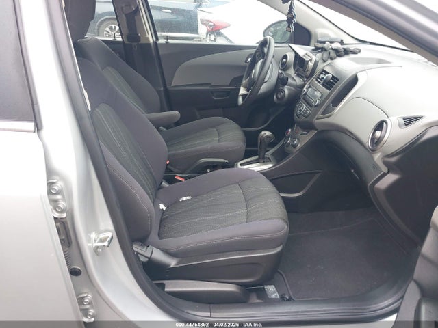 Chevrolet Sonic Lt Auto