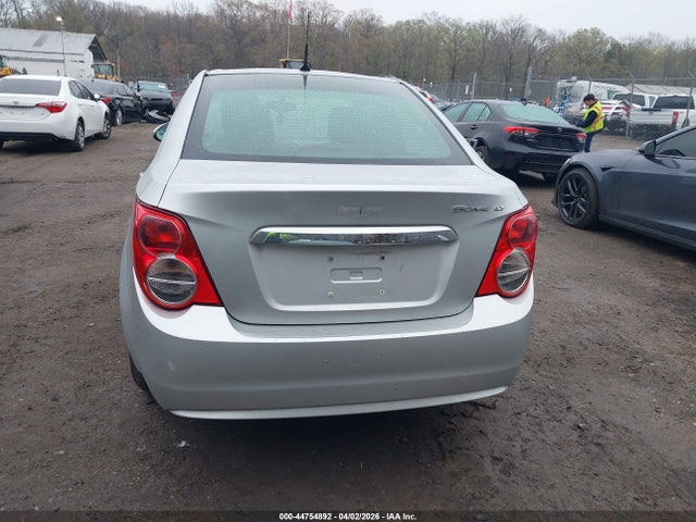 Chevrolet Sonic Lt Auto