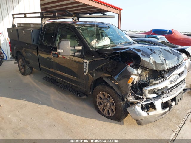 Salvage Ford F-250 Image