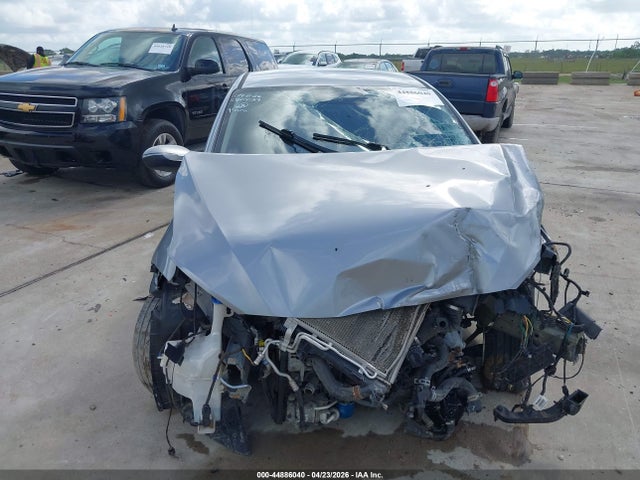 Hyundai ELANTRA Limited
