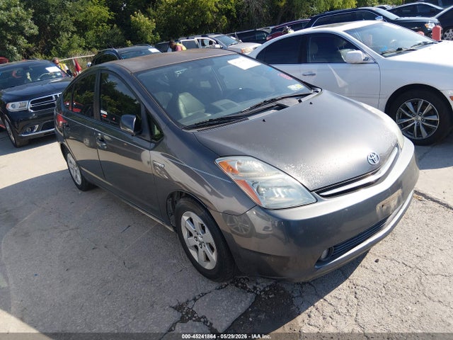 Salvage Toyota Prius Image