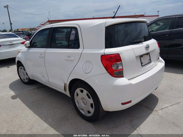 Scion xD