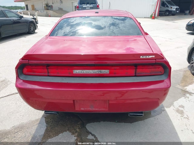 Dodge Challenger Srt8 392
