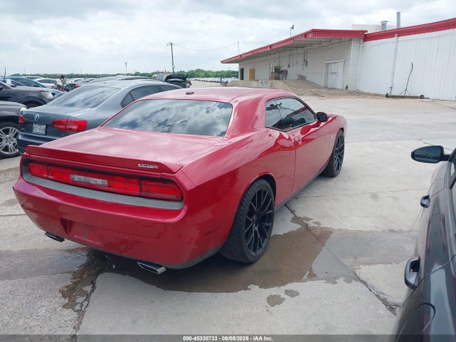 Dodge Challenger Srt8 392