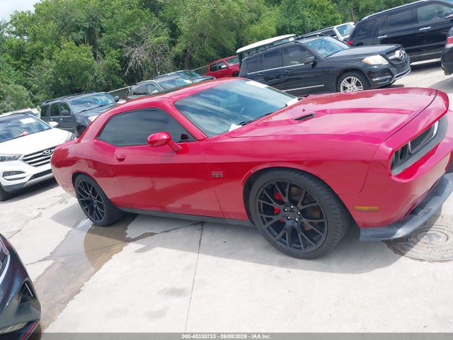 Dodge Challenger Srt8 392