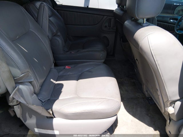 Toyota Sienna Xle