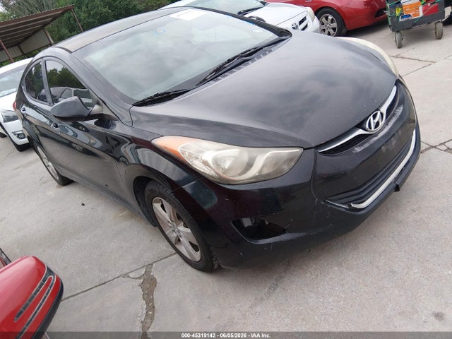 Salvage Hyundai ELANTRA Image