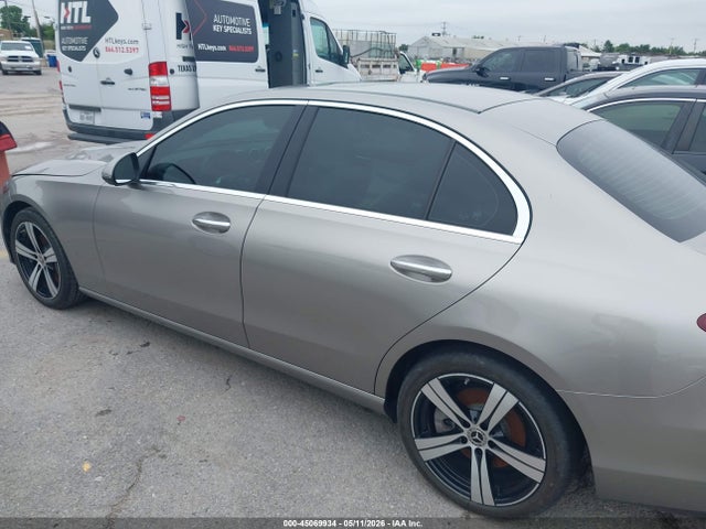Mercedes-Benz C-Class Sedan