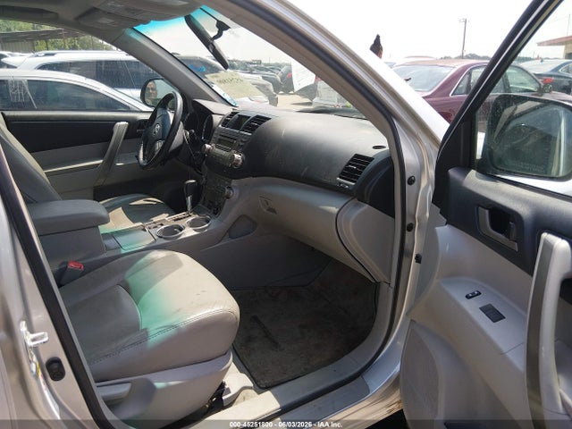 Toyota Highlander Se V6