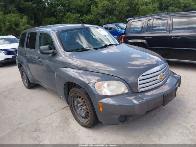 Salvage Chevrolet HHR Image