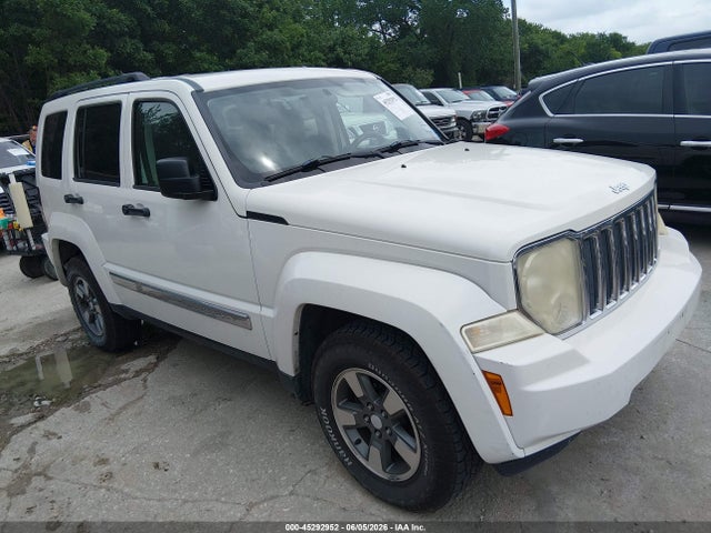 Salvage Jeep Liberty Image