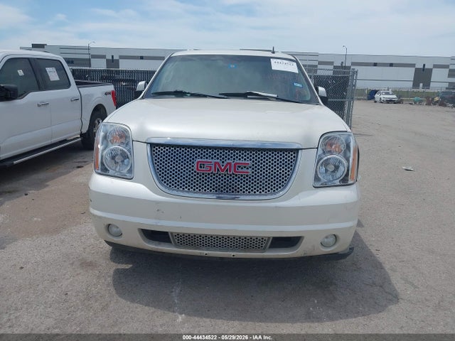 GMC Yukon Denali