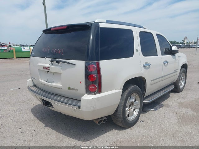 GMC Yukon Denali