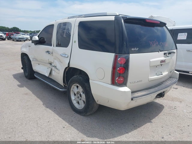 GMC Yukon Denali