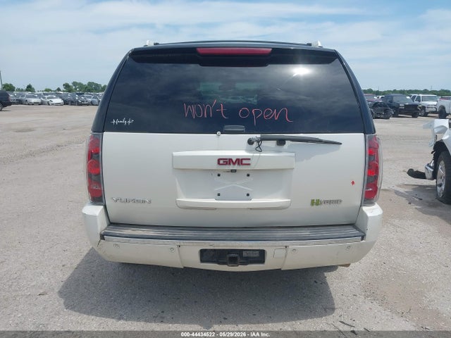 GMC Yukon Denali