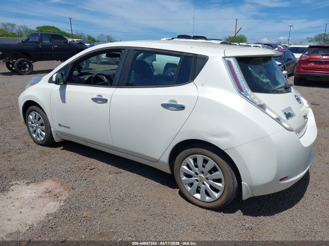 Nissan LEAF S