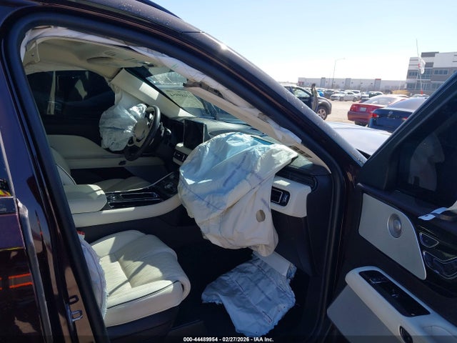 Lincoln Aviator Black Label