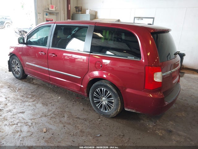 Chrysler Town & Country S