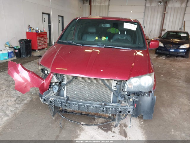 Chrysler Town & Country S