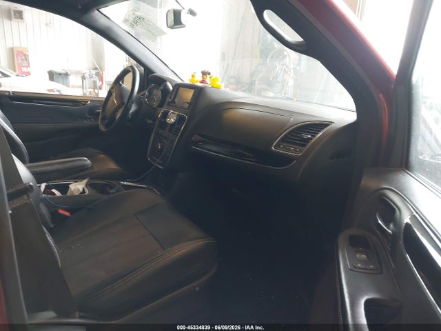 Chrysler Town & Country S