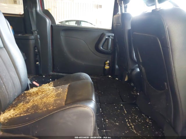 Chrysler Town & Country S