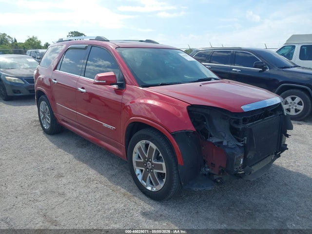 Salvage GMC Acadia Image
