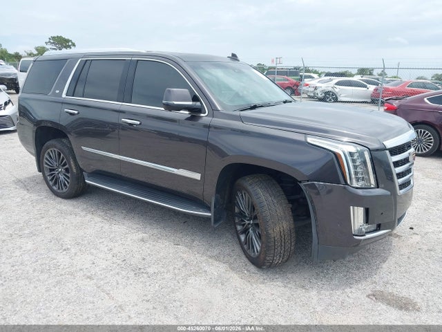 Salvage Cadillac Escalade Image