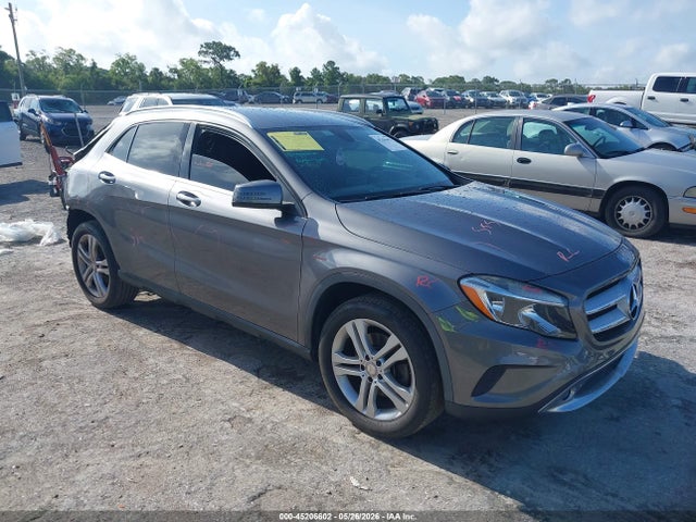 Salvage Mercedes-Benz GLA Image