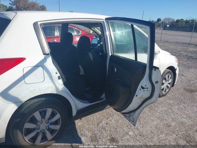 Nissan Versa 1.8 S
