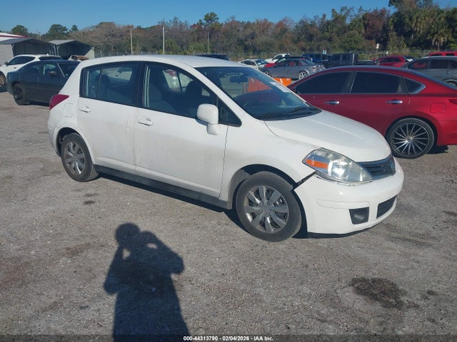 Salvage Nissan Versa Image