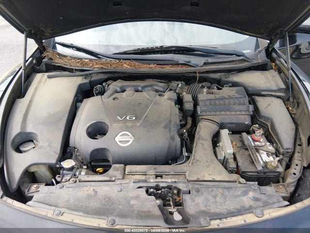 Nissan Maxima
