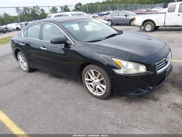 Salvage Nissan Maxima Image