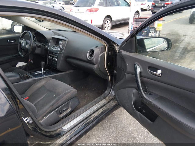 Nissan Maxima