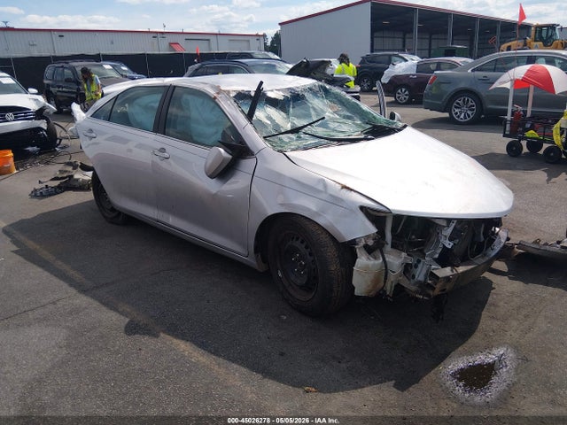 Salvage Toyota Camry Image