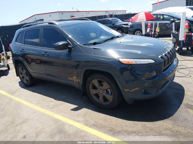 Salvage Jeep Cherokee Image