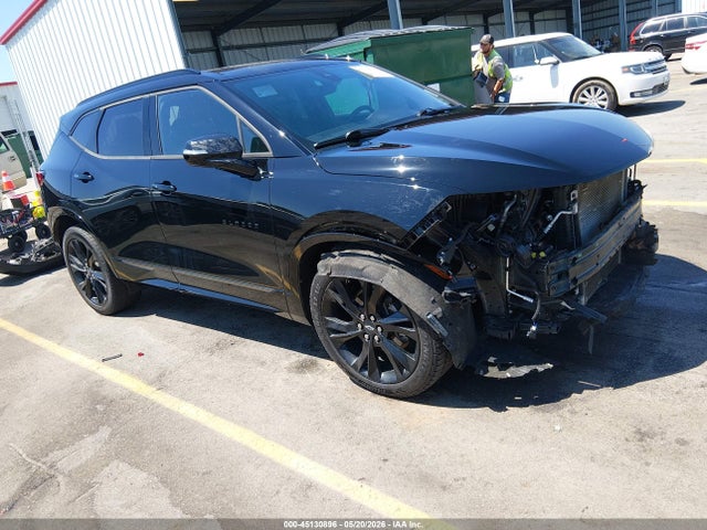 Salvage Chevrolet Blazer Image