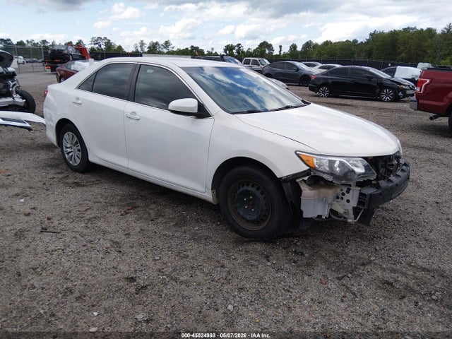 Salvage Toyota Camry Image