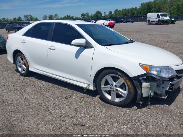 Salvage Toyota Camry Image