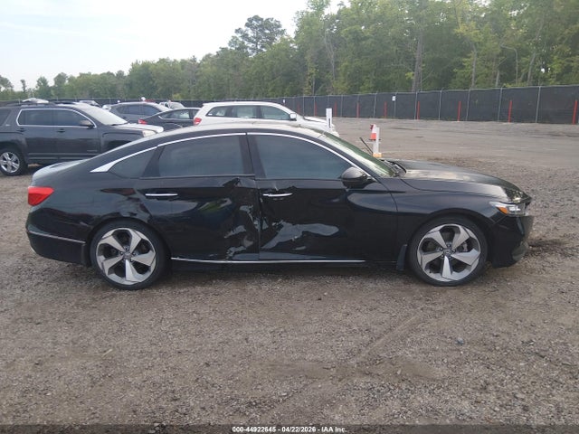 Honda Accord Touring 2.0t