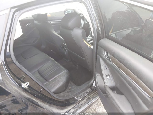 Honda Accord Touring 2.0t