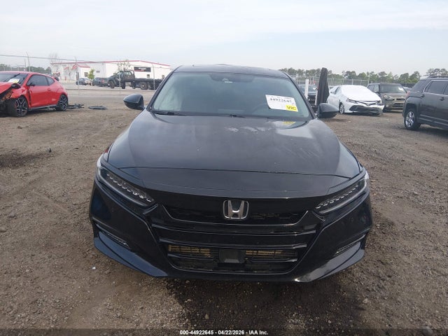 Honda Accord Touring 2.0t