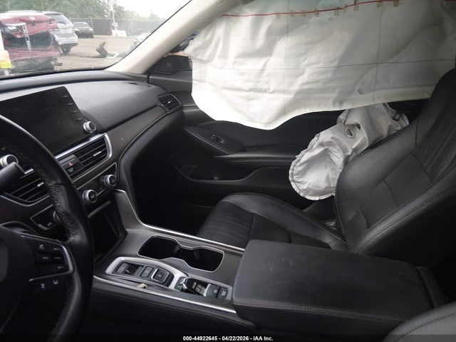 Honda Accord Touring 2.0t