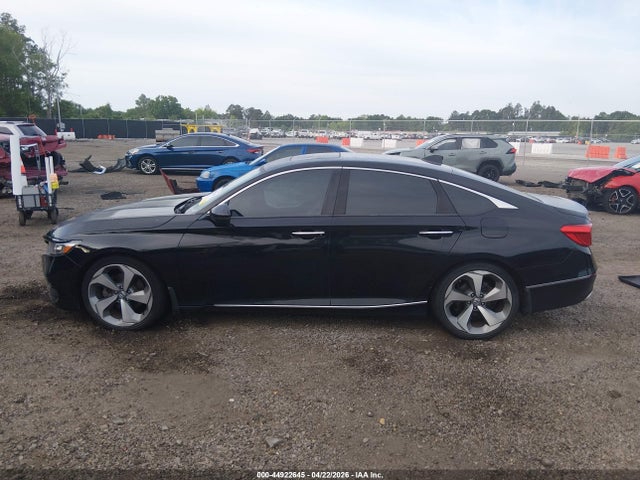 Honda Accord Touring 2.0t