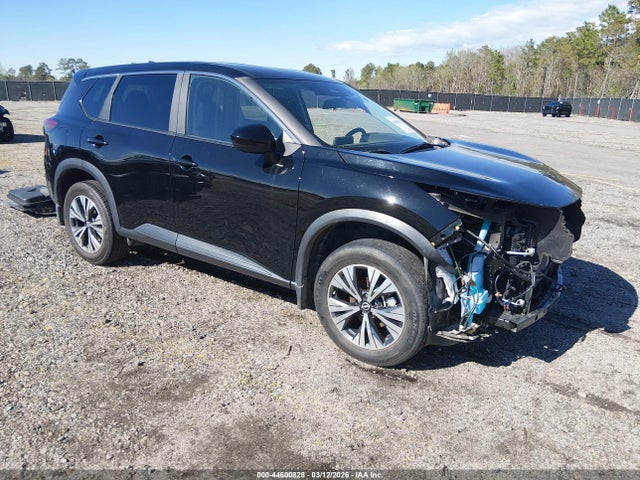 Salvage Nissan Rogue Image