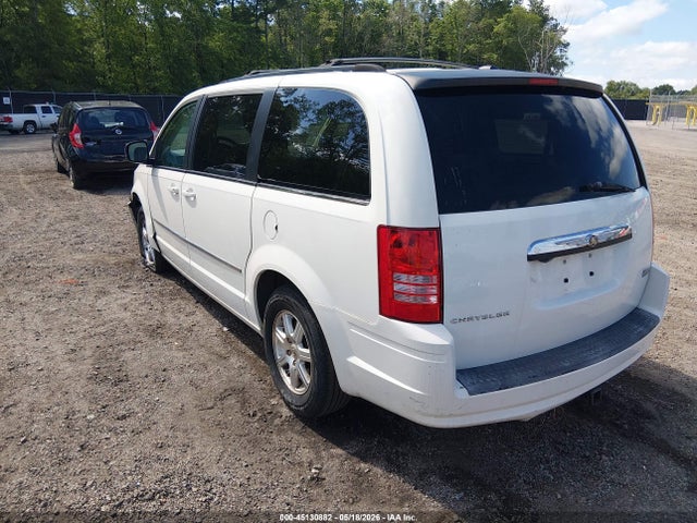 Chrysler Town & Country Touring