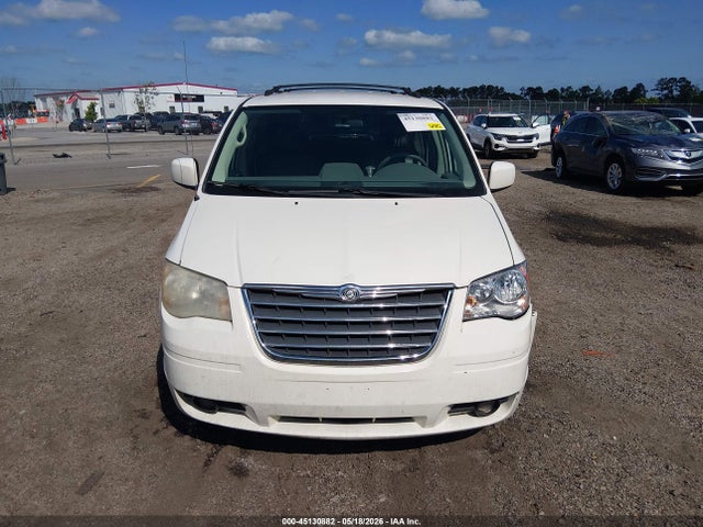 Chrysler Town & Country Touring