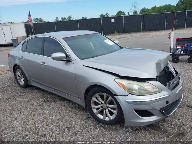 Salvage Hyundai Genesis Image
