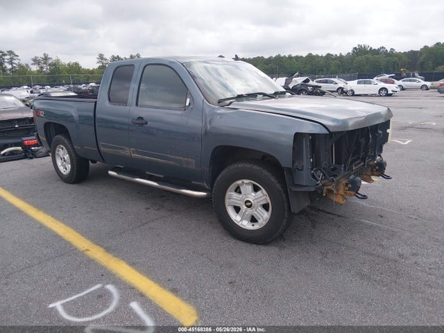 Salvage Chevrolet Silverado 1500 Image