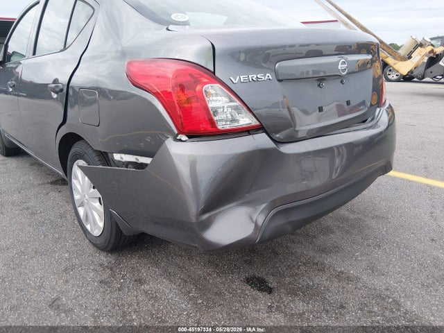 Nissan Versa 1.6 S