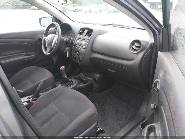 Nissan Versa 1.6 S